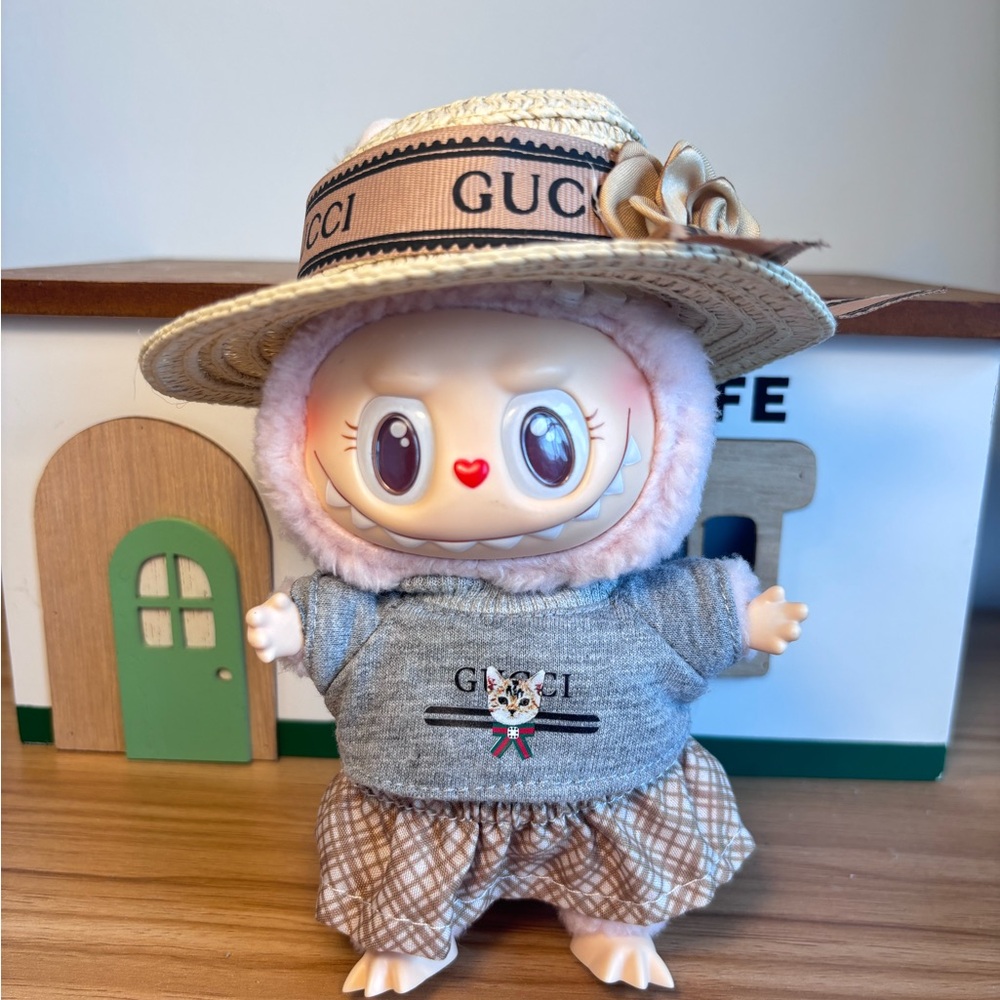 Labubu clothes  GG Hat and Outfit(No Doll)